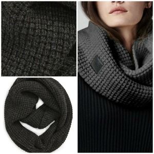 NWT $175 Canada Goose Waffle Infinity Scarf Gray